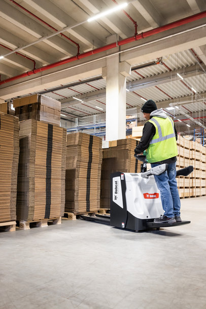 Bobcat Displays Extensive Material Handling Lineup at LogiMAT